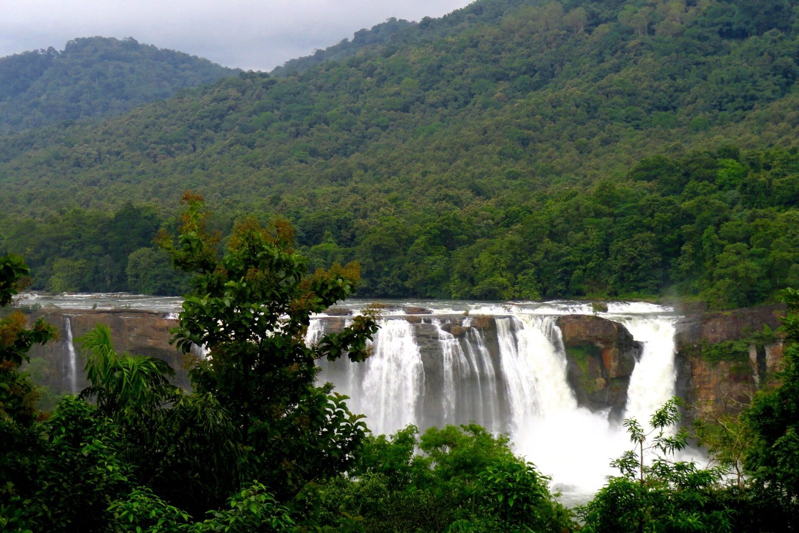Central Kerala: Thrissur Temples, Athirappilly Falls and Palakkad in 3 Days