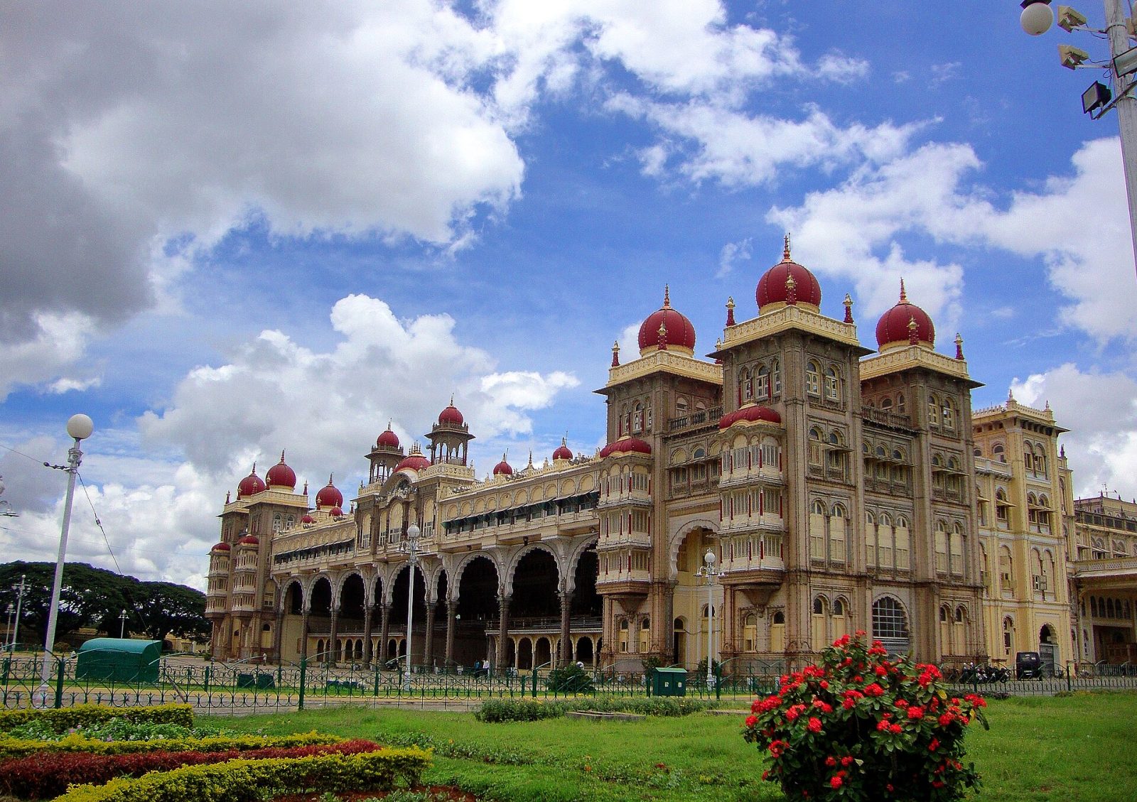 Royal Mysuru & Coorg: Bengaluru to the Coffee Hills in 4 Days