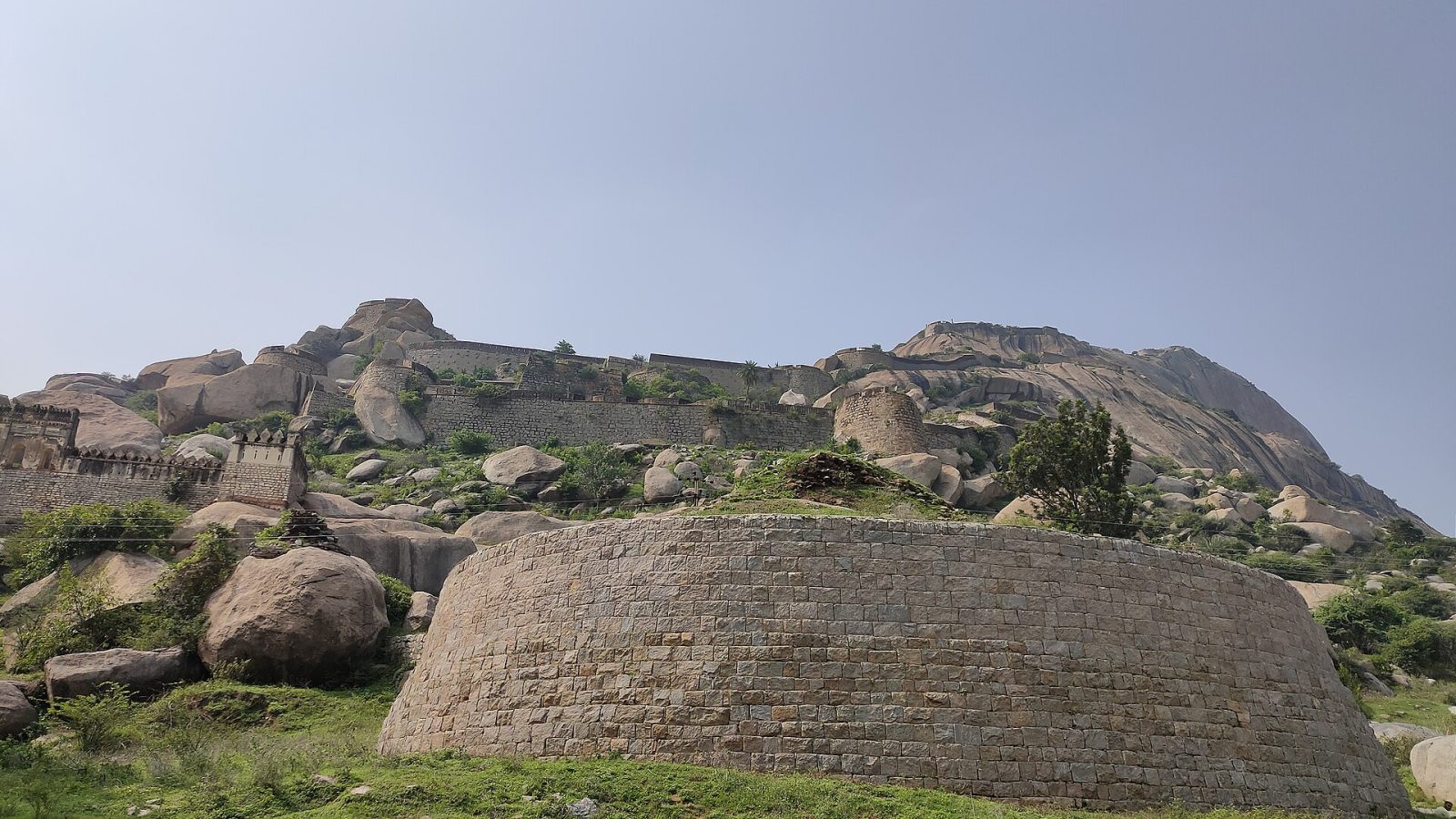 Madhugiri Fort