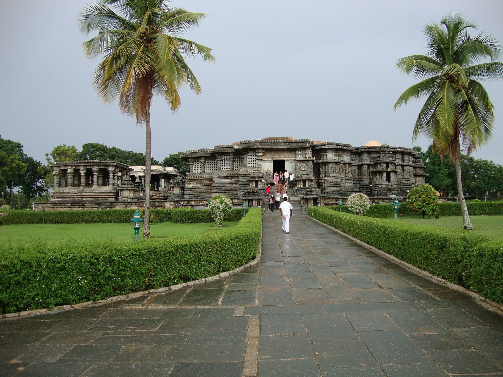 Hoysaleswara Temple, Halebidu