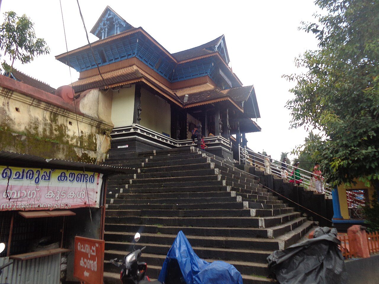Aranmula Parthasarathy Temple