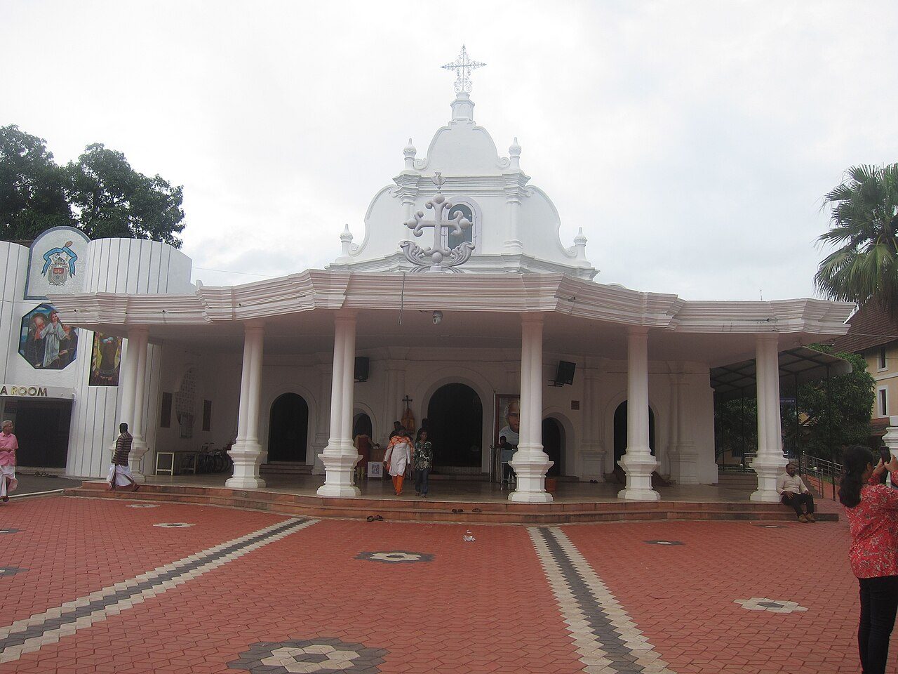 Mannanam St Joseph's Monastery