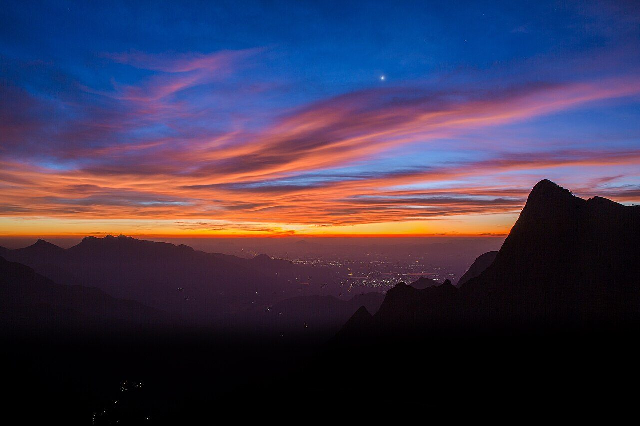 Kolukkumalai Sunrise Point