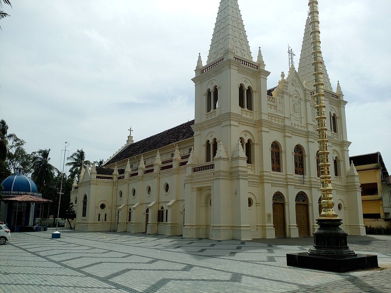 Santa Cruz Basilica Kochi