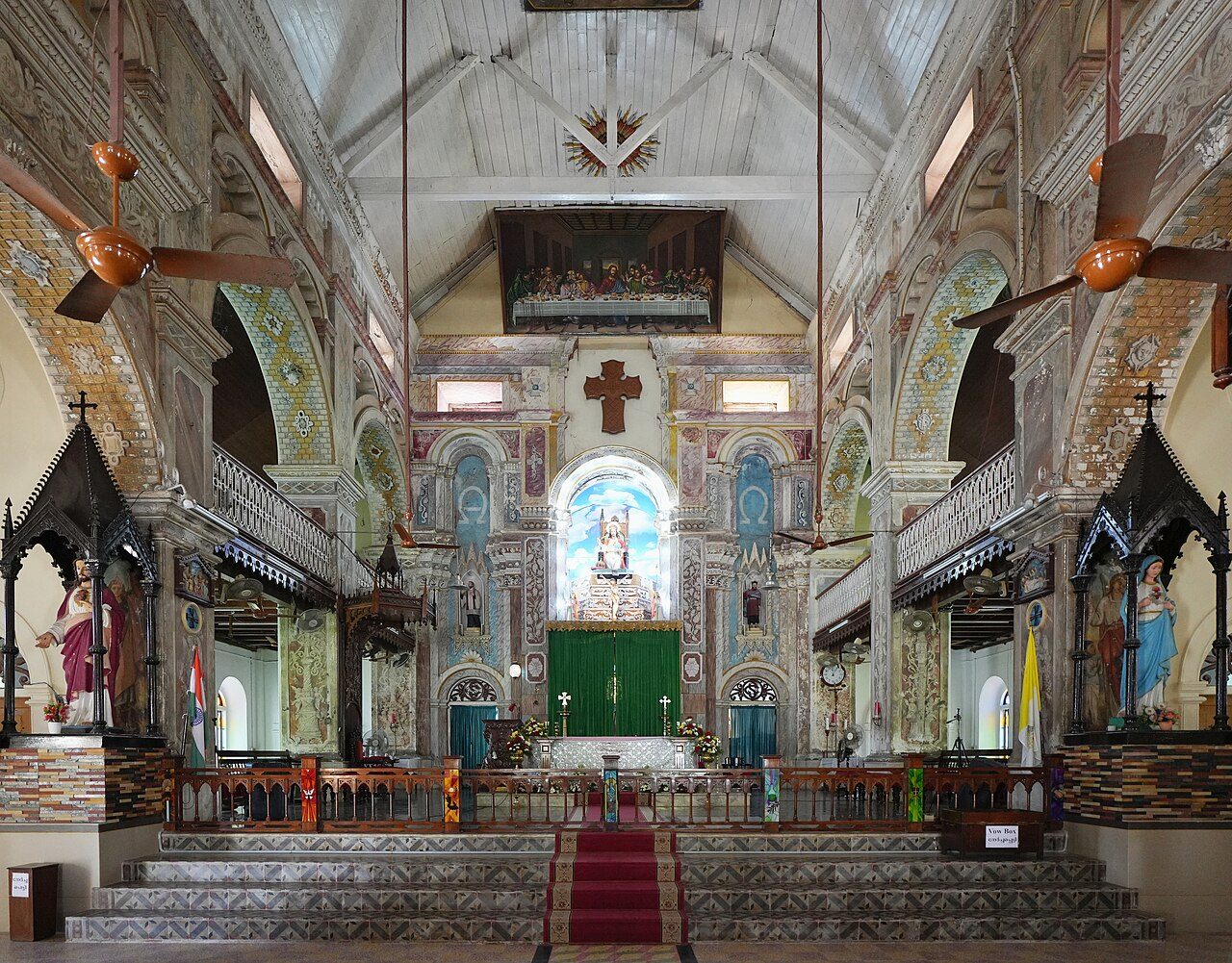 Santa Cruz Basilica Kochi