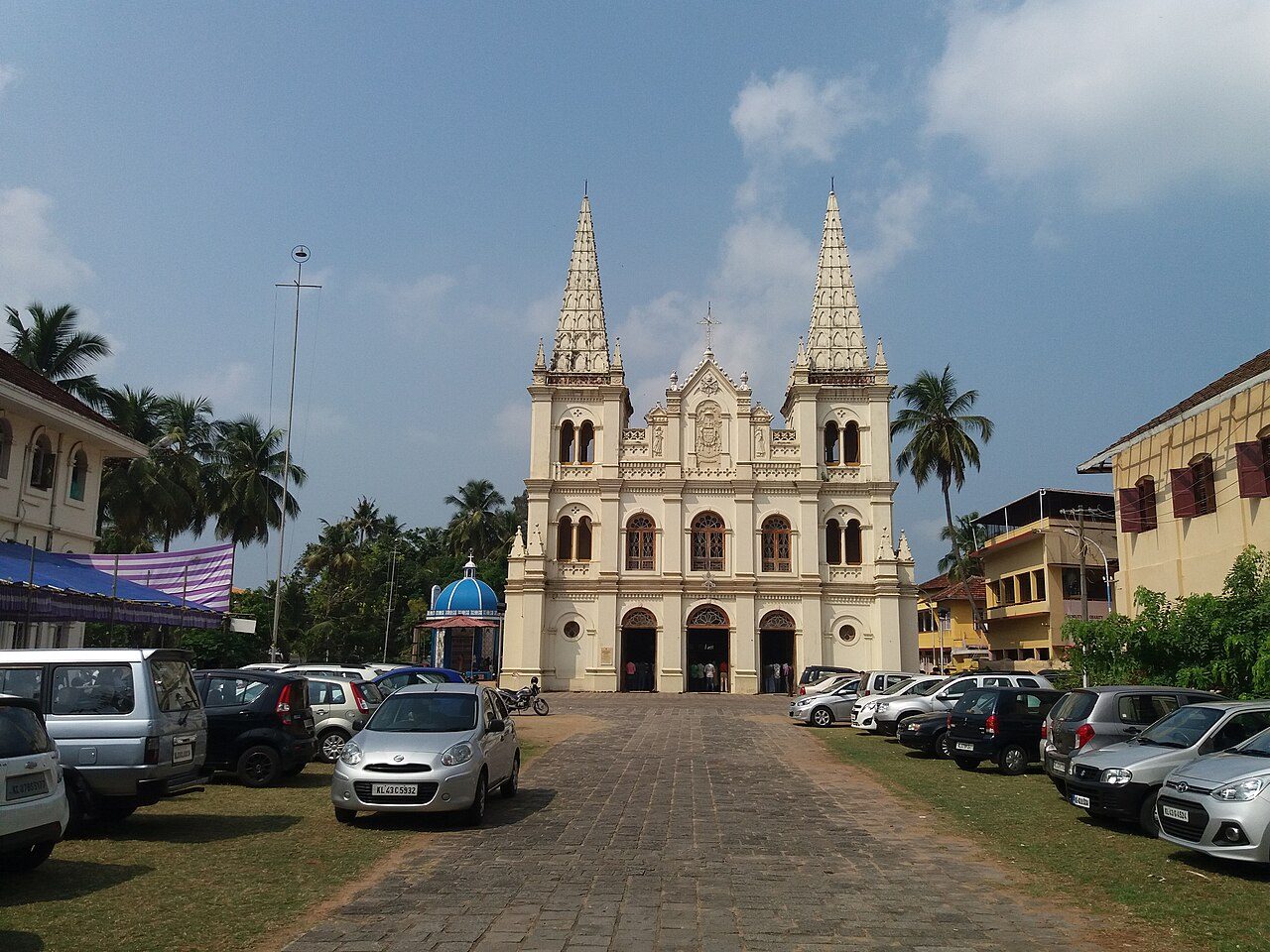 Santa Cruz Basilica Kochi