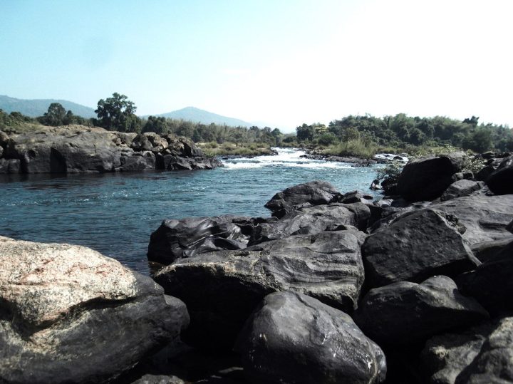Paniyeli Poru