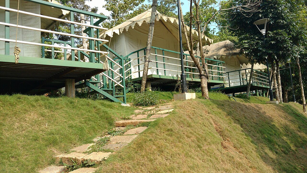Karlad Lake
