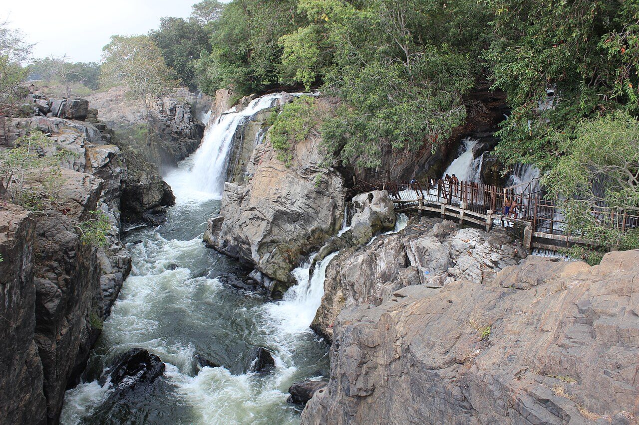 Hogenakkal Falls