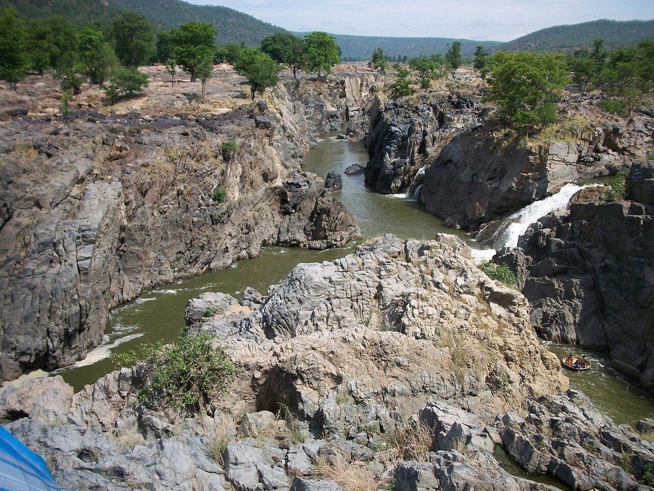 Hogenakkal Falls