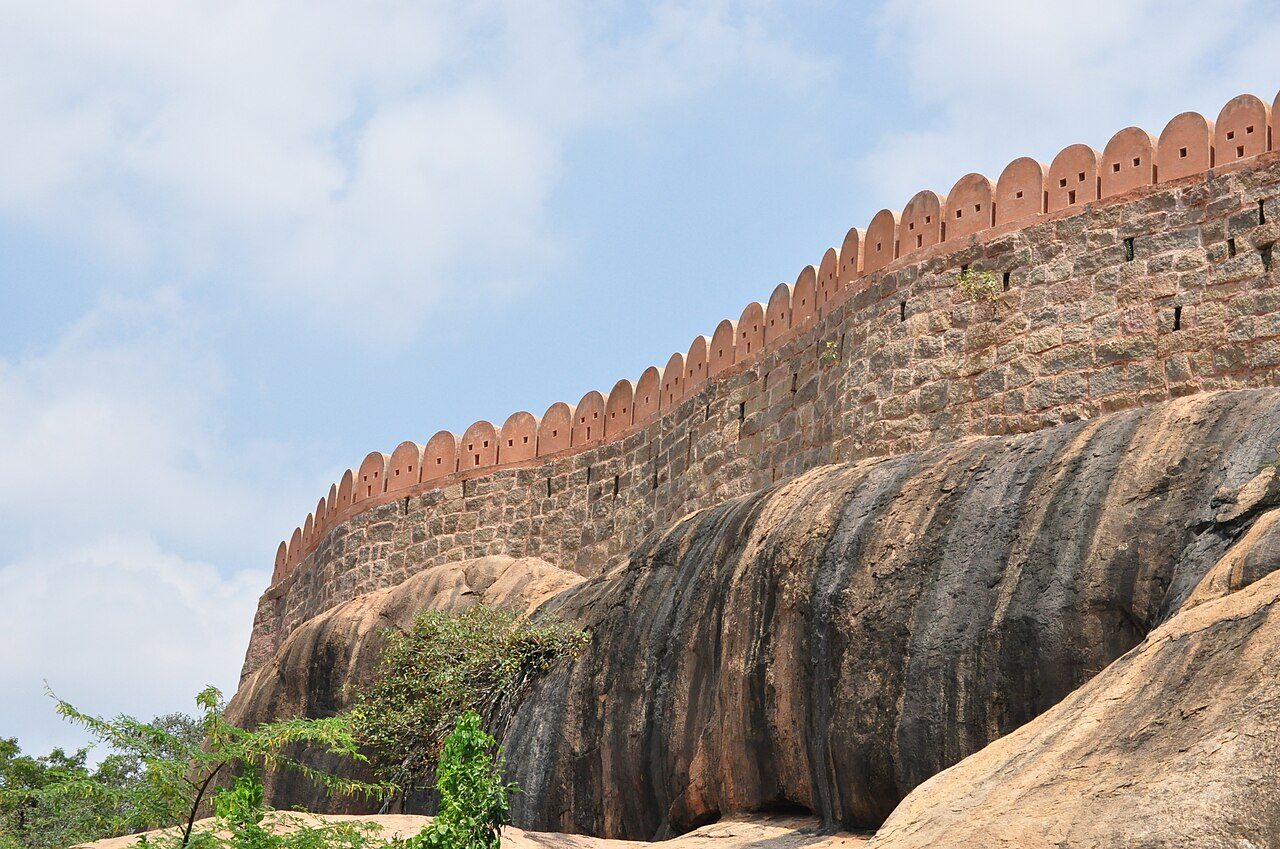 Thirumayam Fort