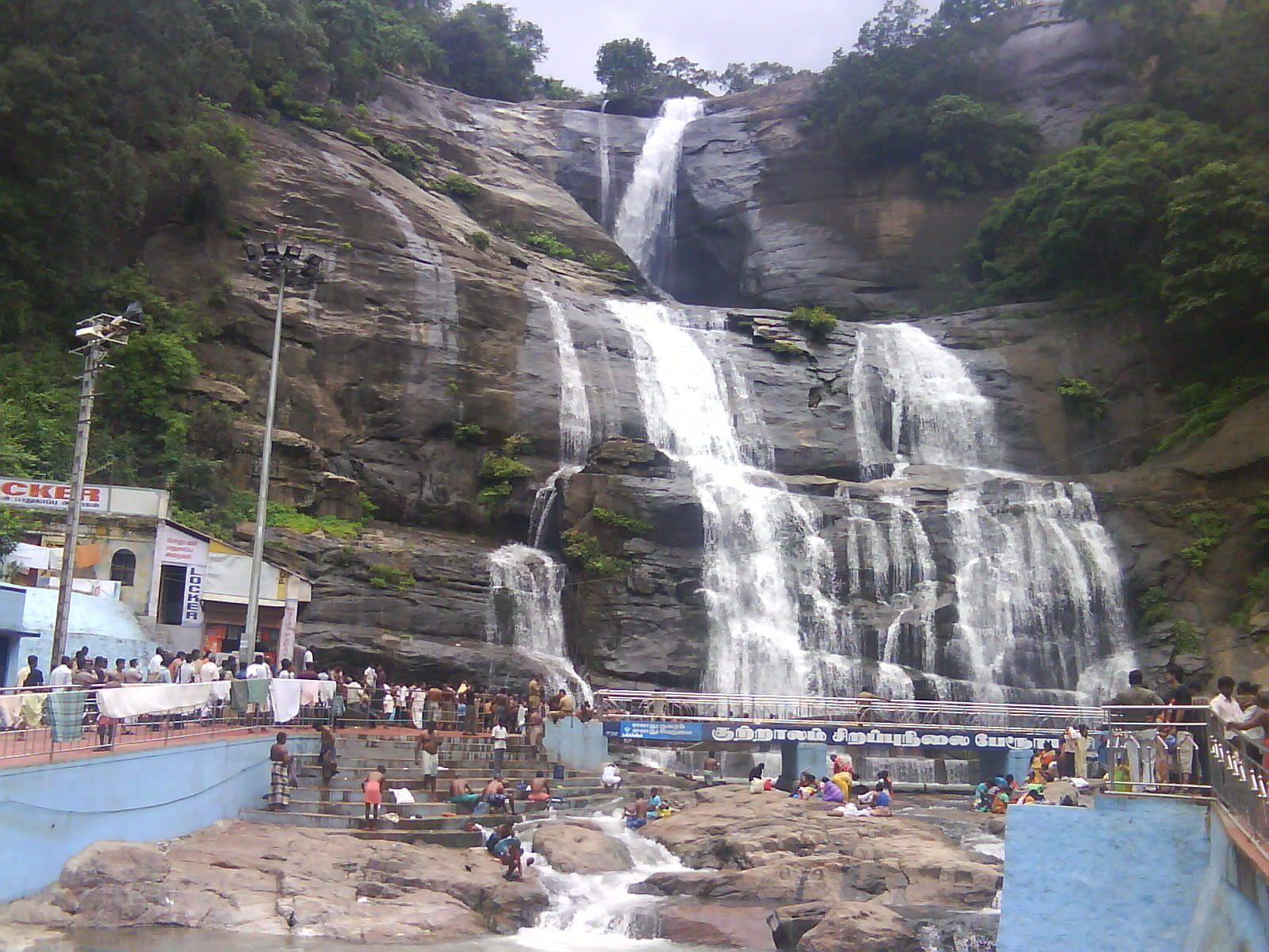 Western Ghats Falls: Theni, Meghamalai and Courtallam in 4 Days