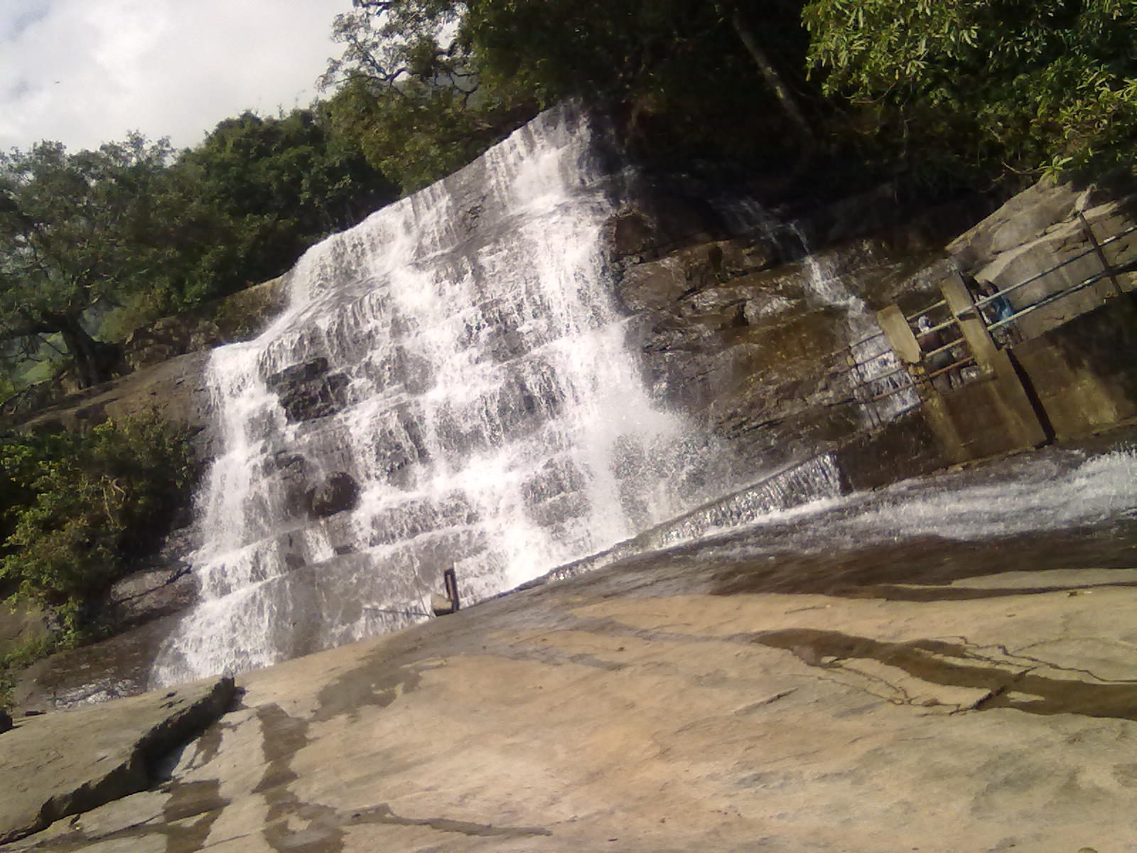Suruli Falls