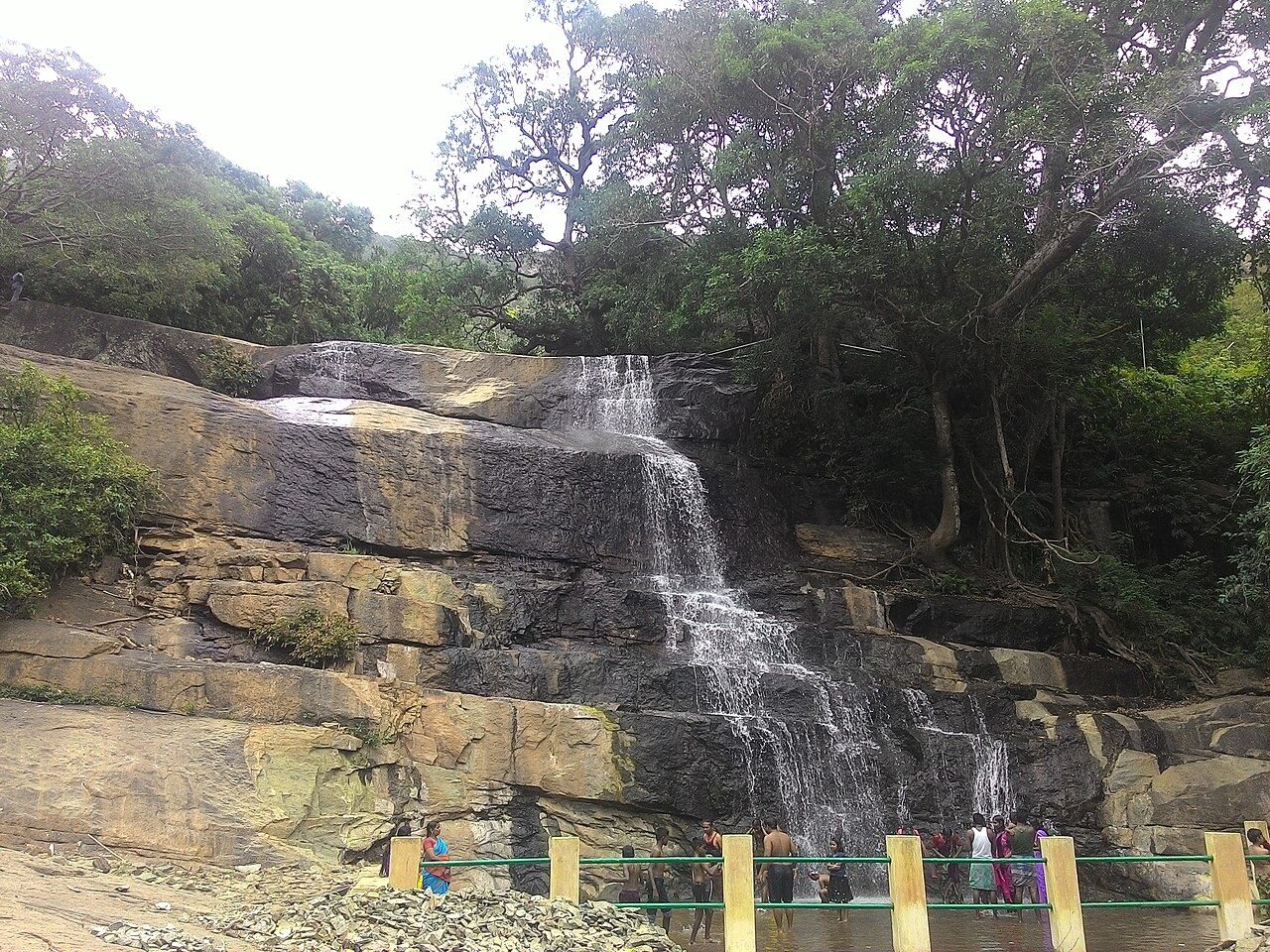 Suruli Falls