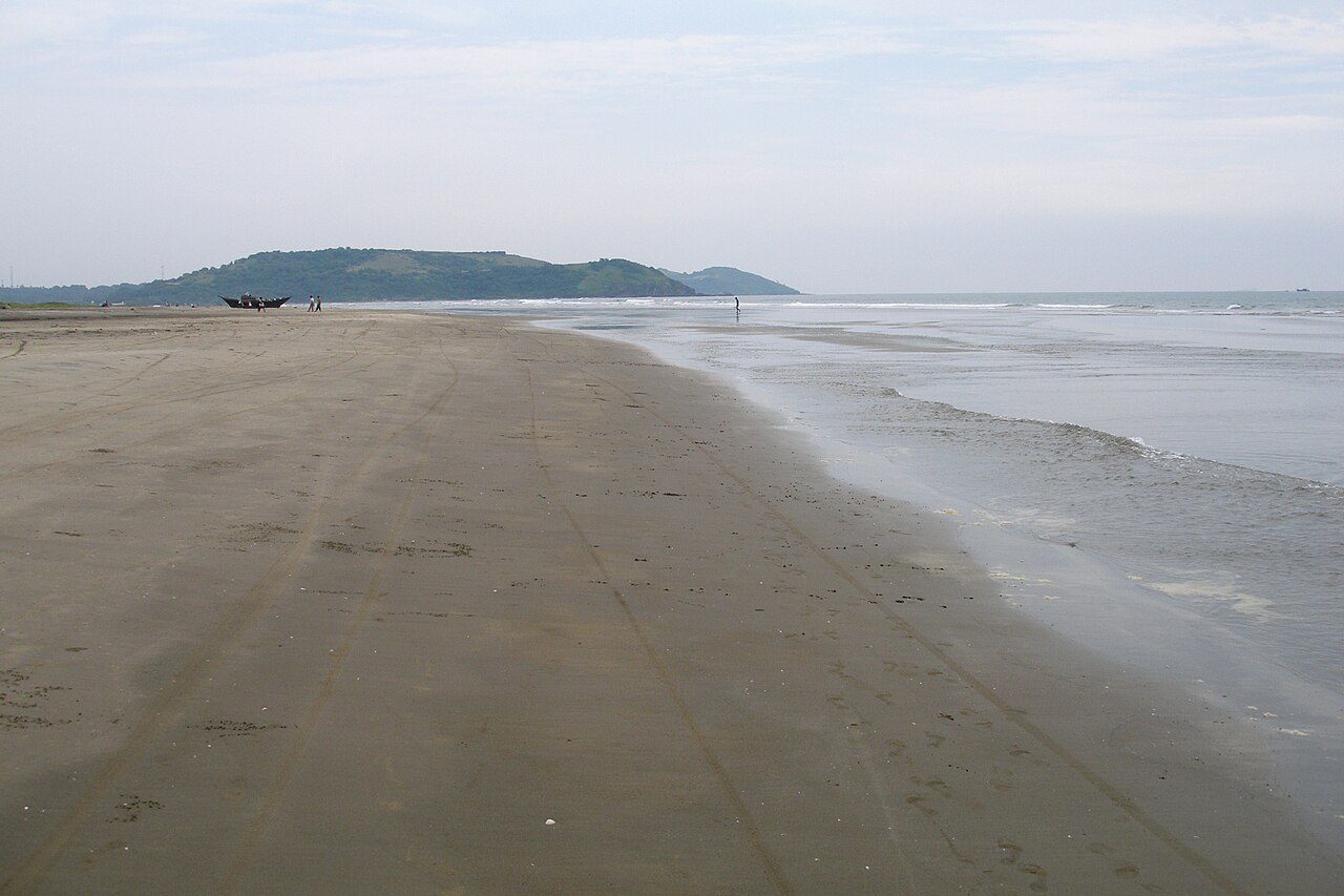 Morjim Beach