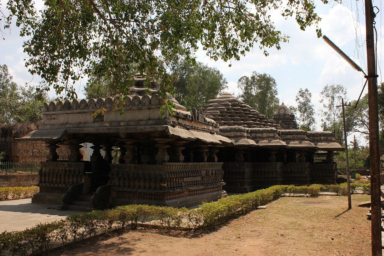 Tarakeshwara Temple Hangal