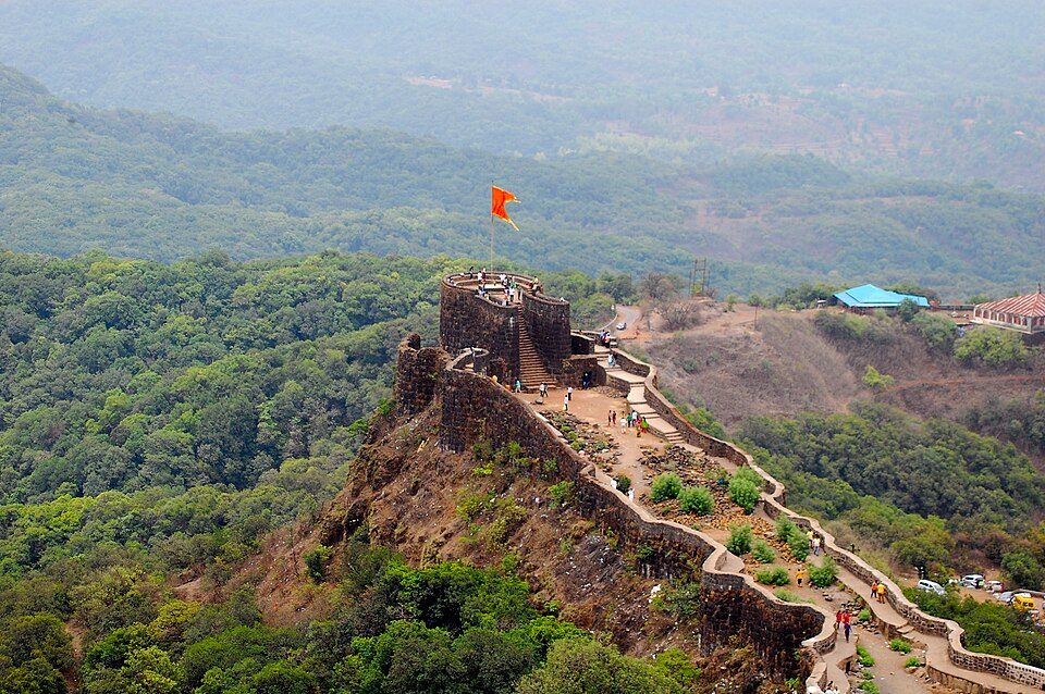Pune to Kolhapur in 4 Days: Forts, Kaas and Mahabaleshwar