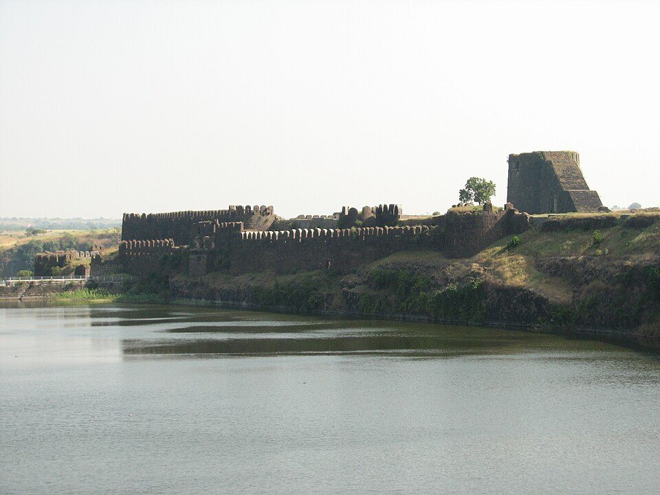 Naldurg Fort
