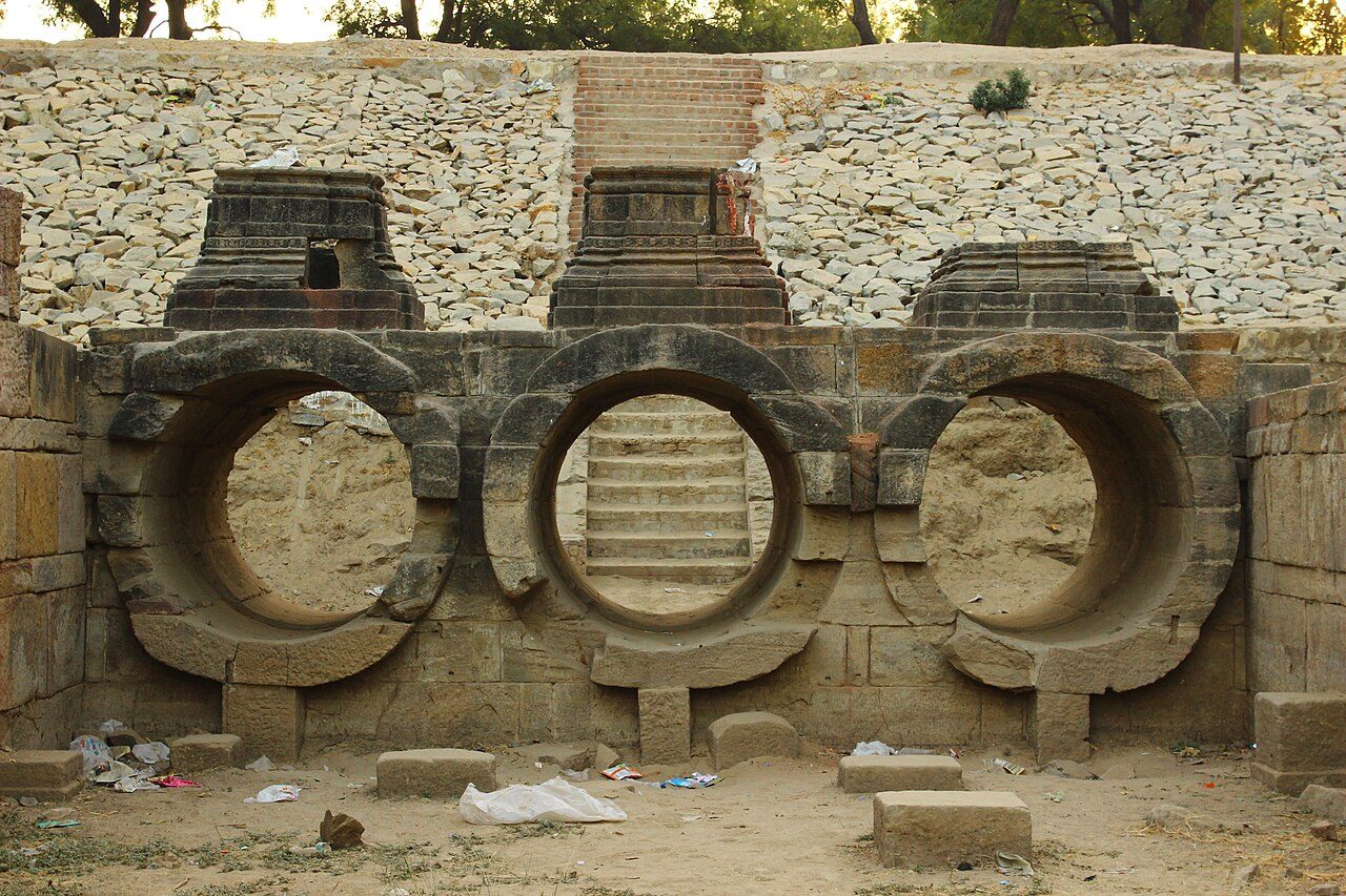 Sahasralinga Talav