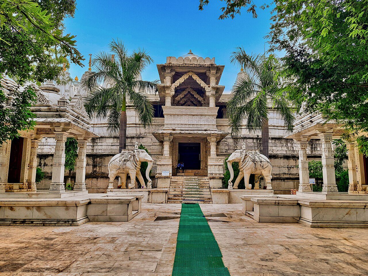 Kumbhariya Jain Temples