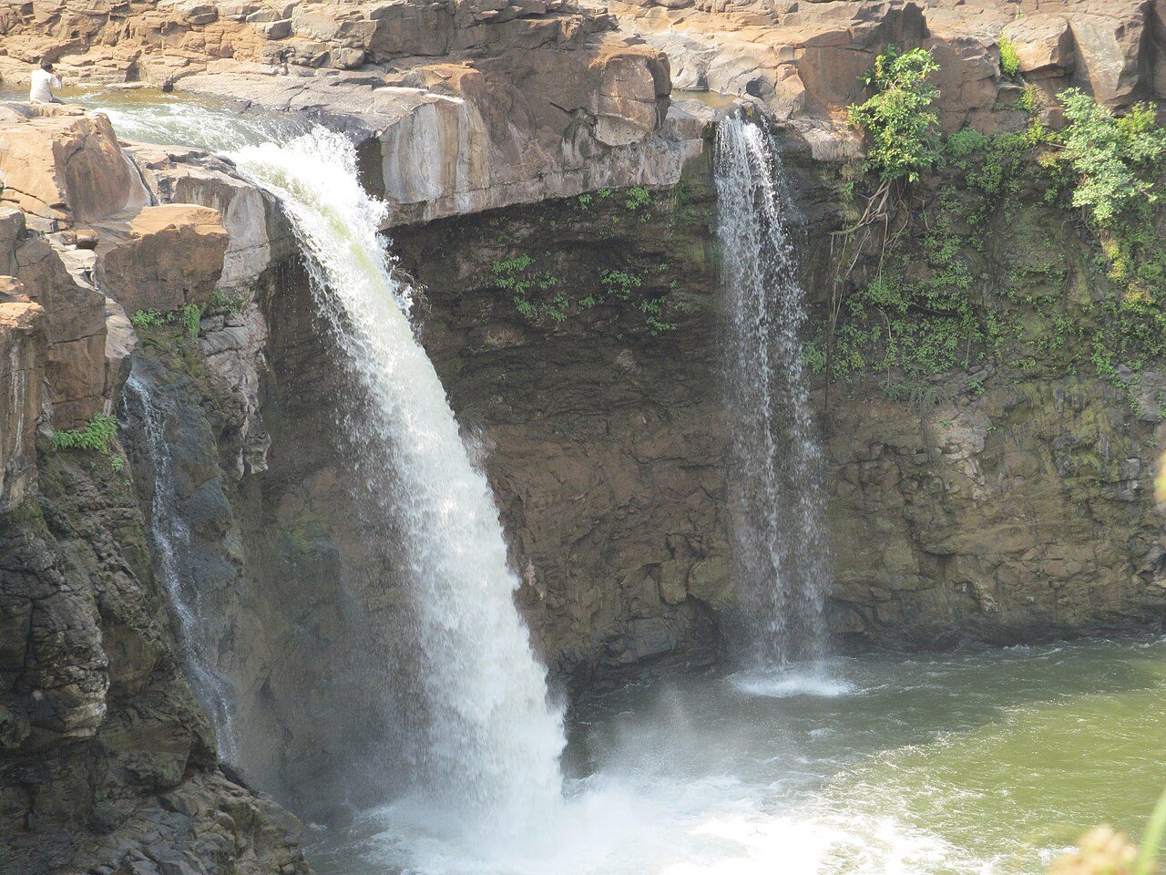 Gira Falls