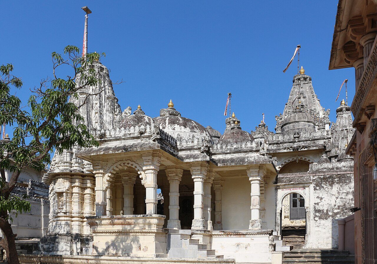 Palitana and Velavadar in 2 Days: Blackbuck and the Shatrunjaya Temples