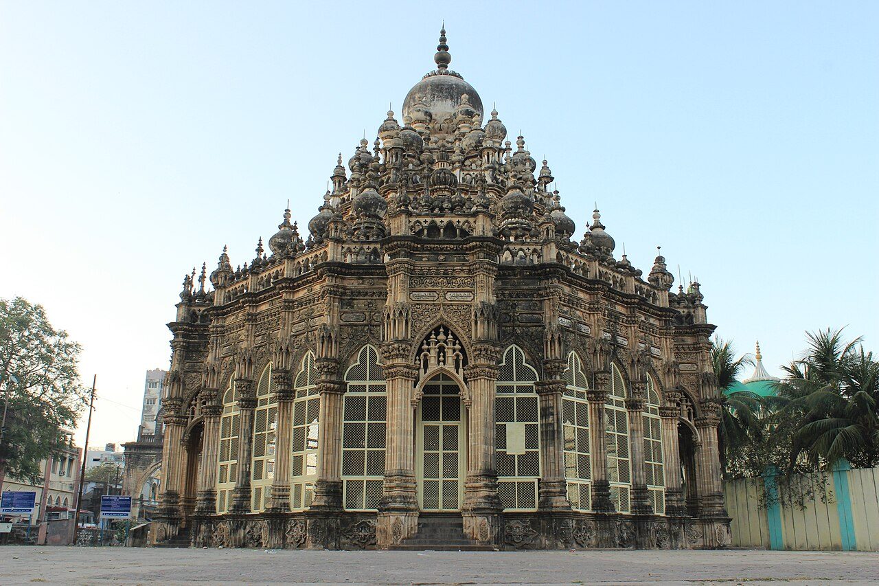 Mahabat Maqbara