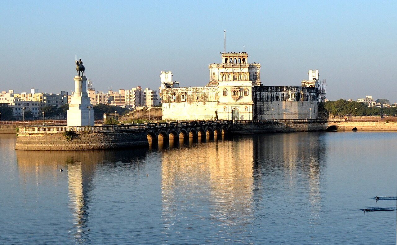 Lakhota Lake