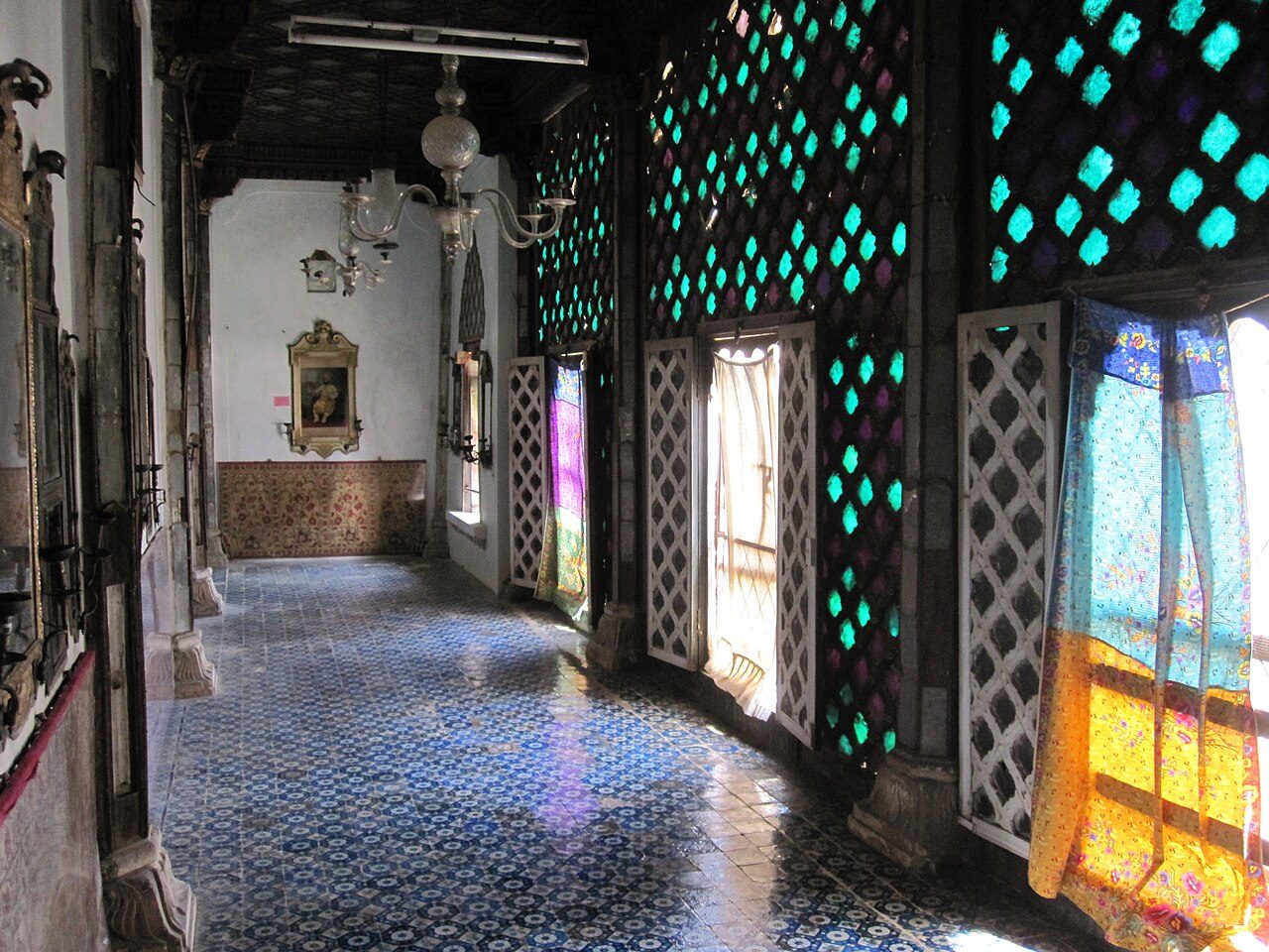 Aina Mahal