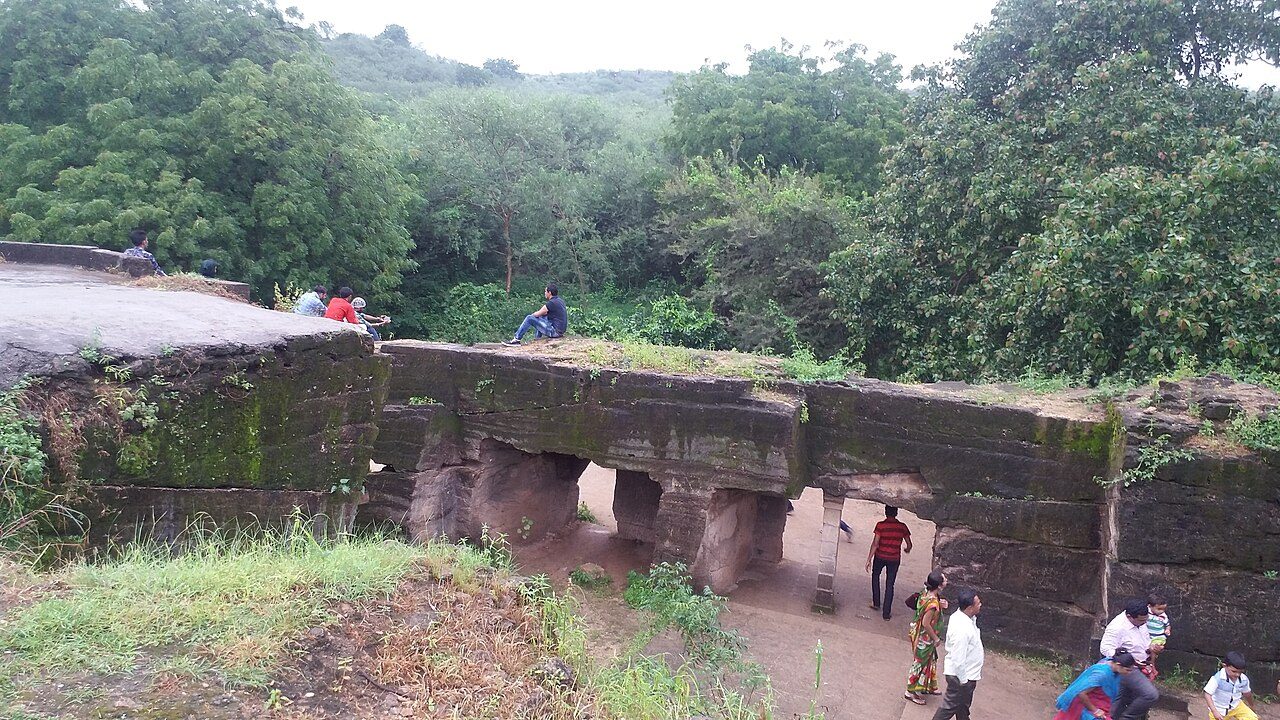 Khambhalida Caves