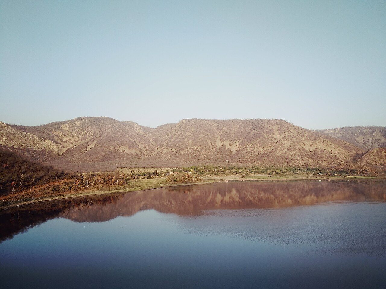 Siliserh Lake
