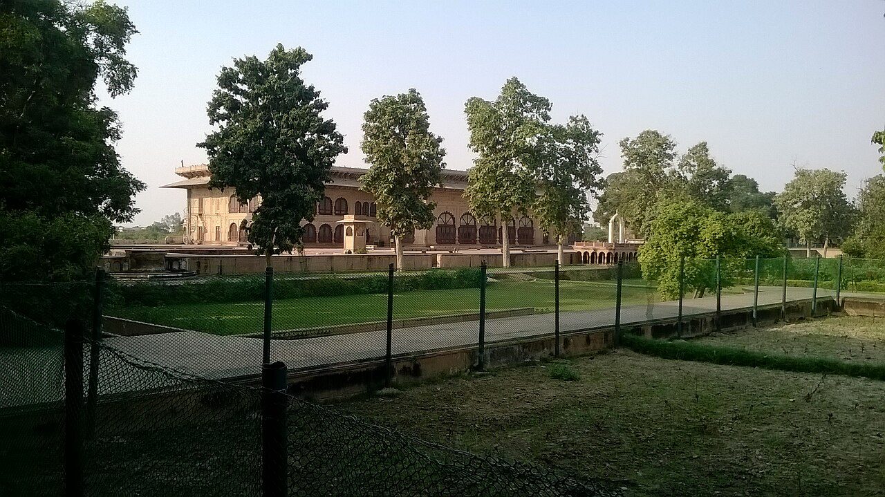 Deeg Palace