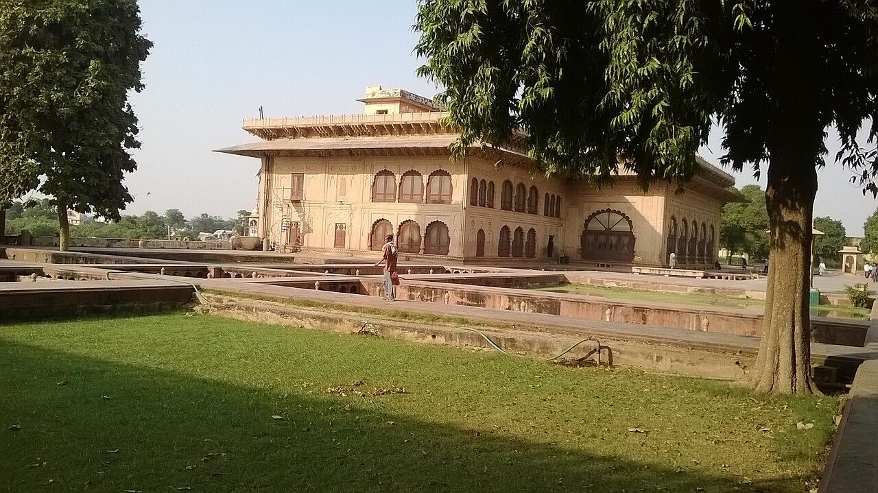 Deeg Palace
