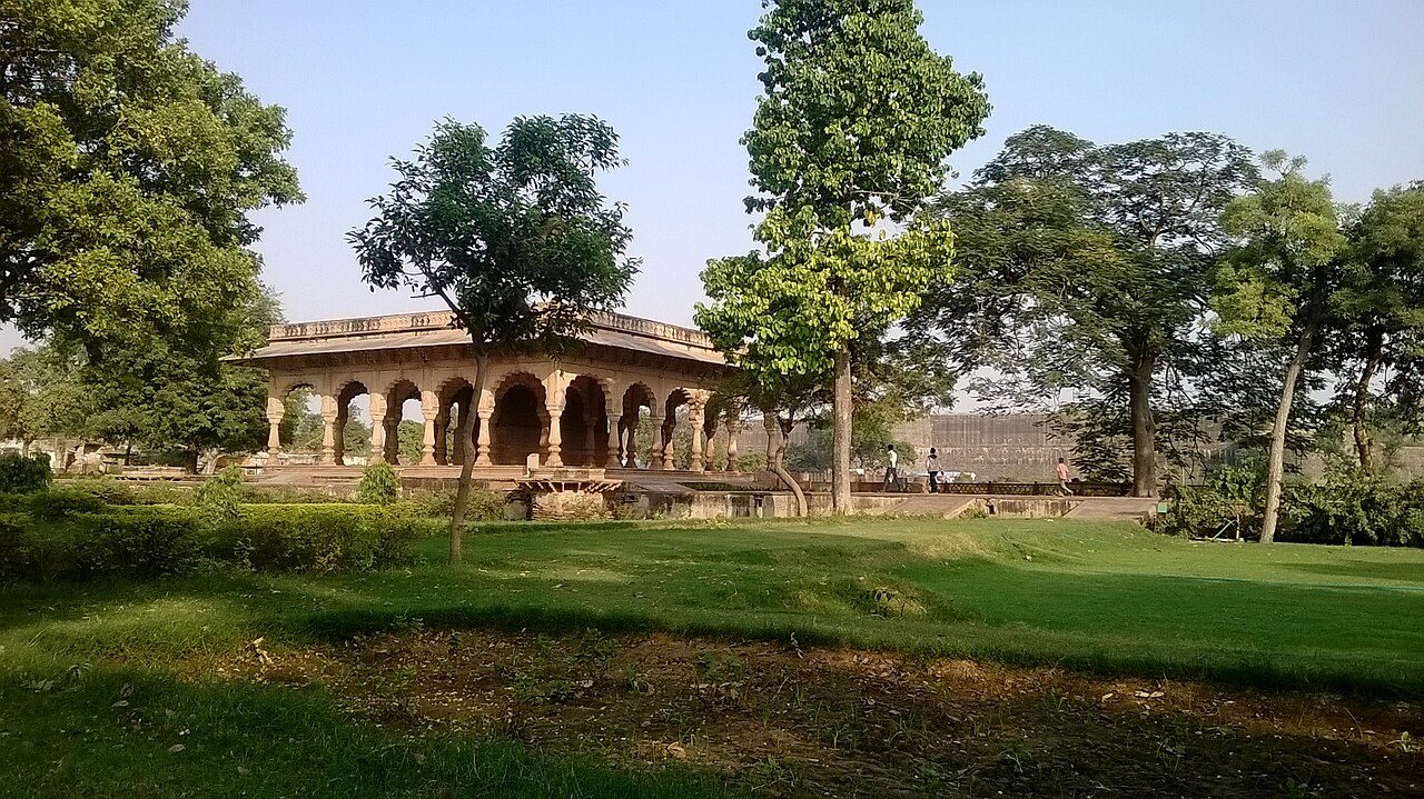 Deeg Palace