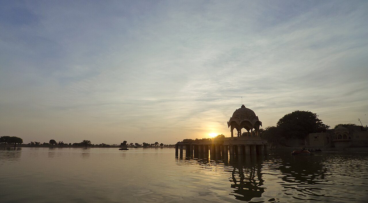 Gadisar Lake