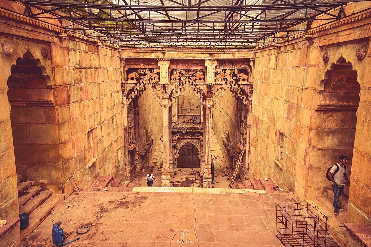 Raniji Ki Baori