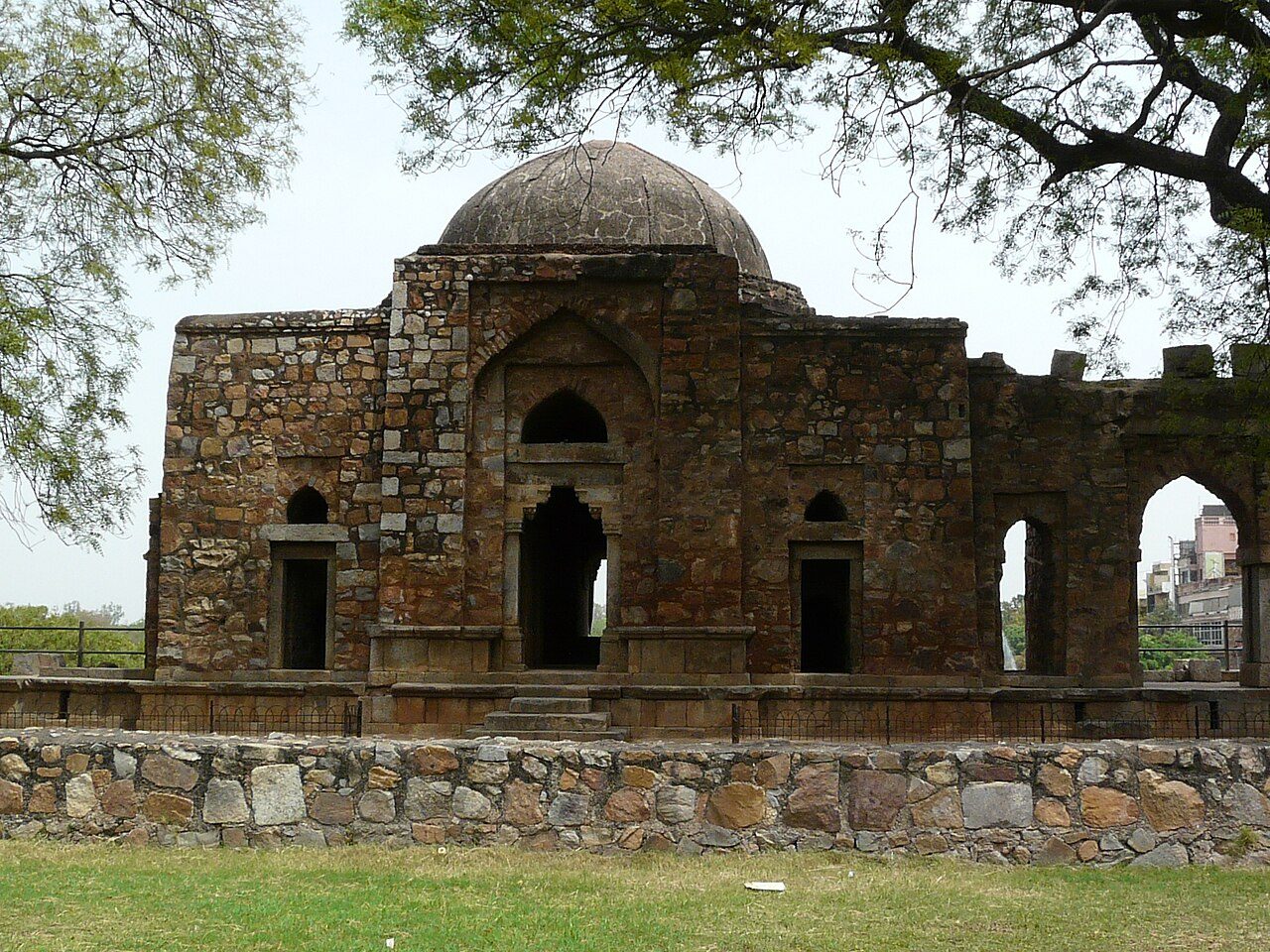 Hauz Khas Complex