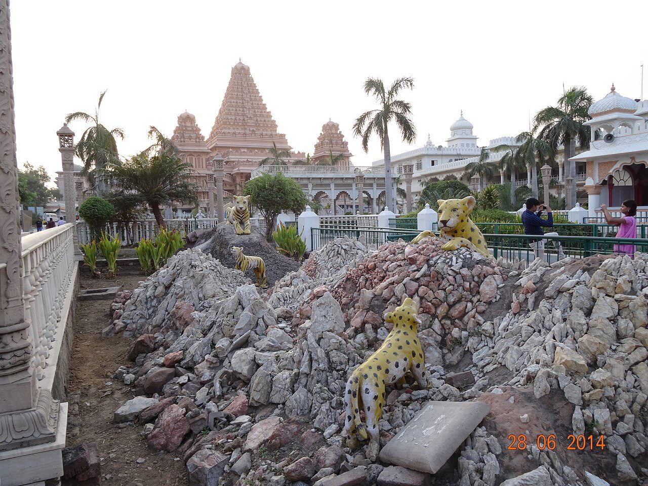 Chhatarpur Temple