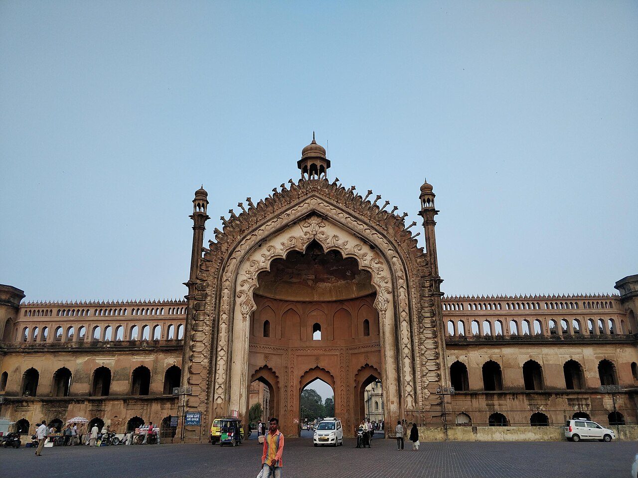 Rumi Darwaza