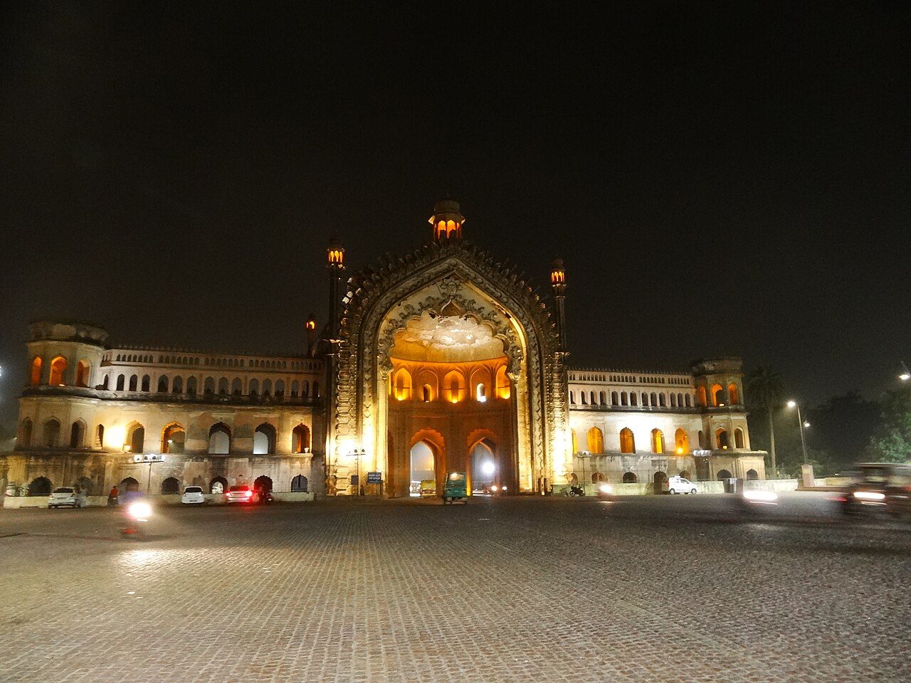 Rumi Darwaza