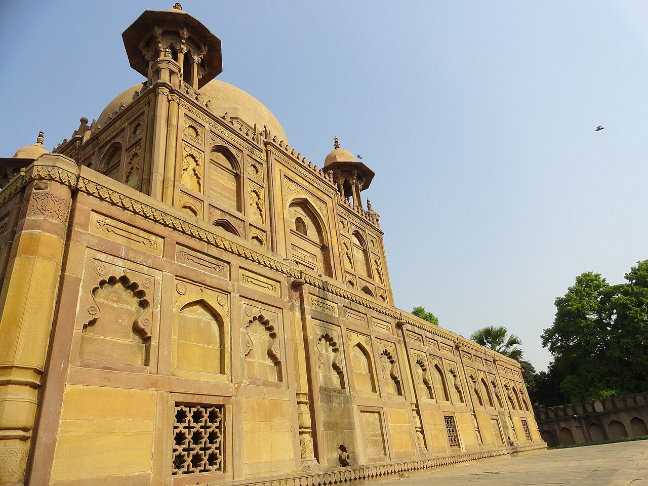 Khusro Bagh