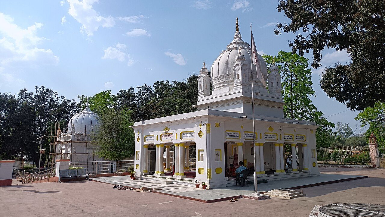 Kabir Samadhi Maghar