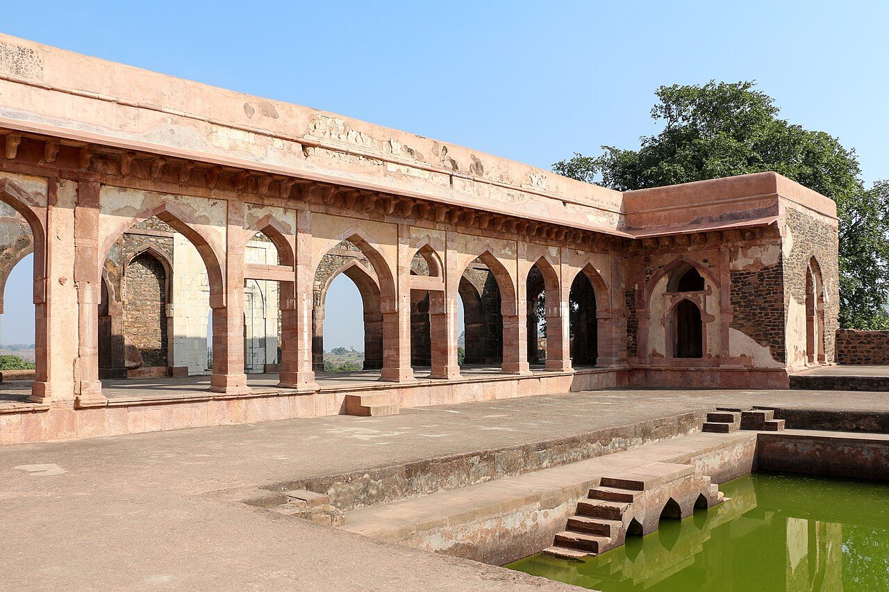 Baz Bahadur Palace