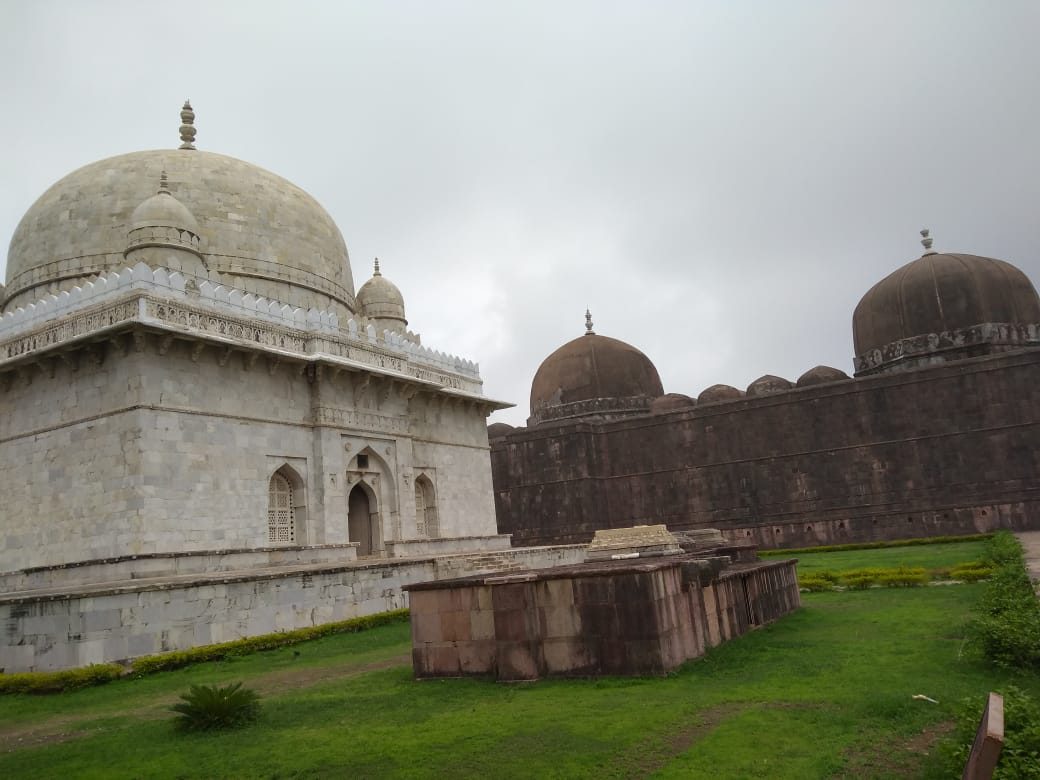 Hoshang Shah Tomb
