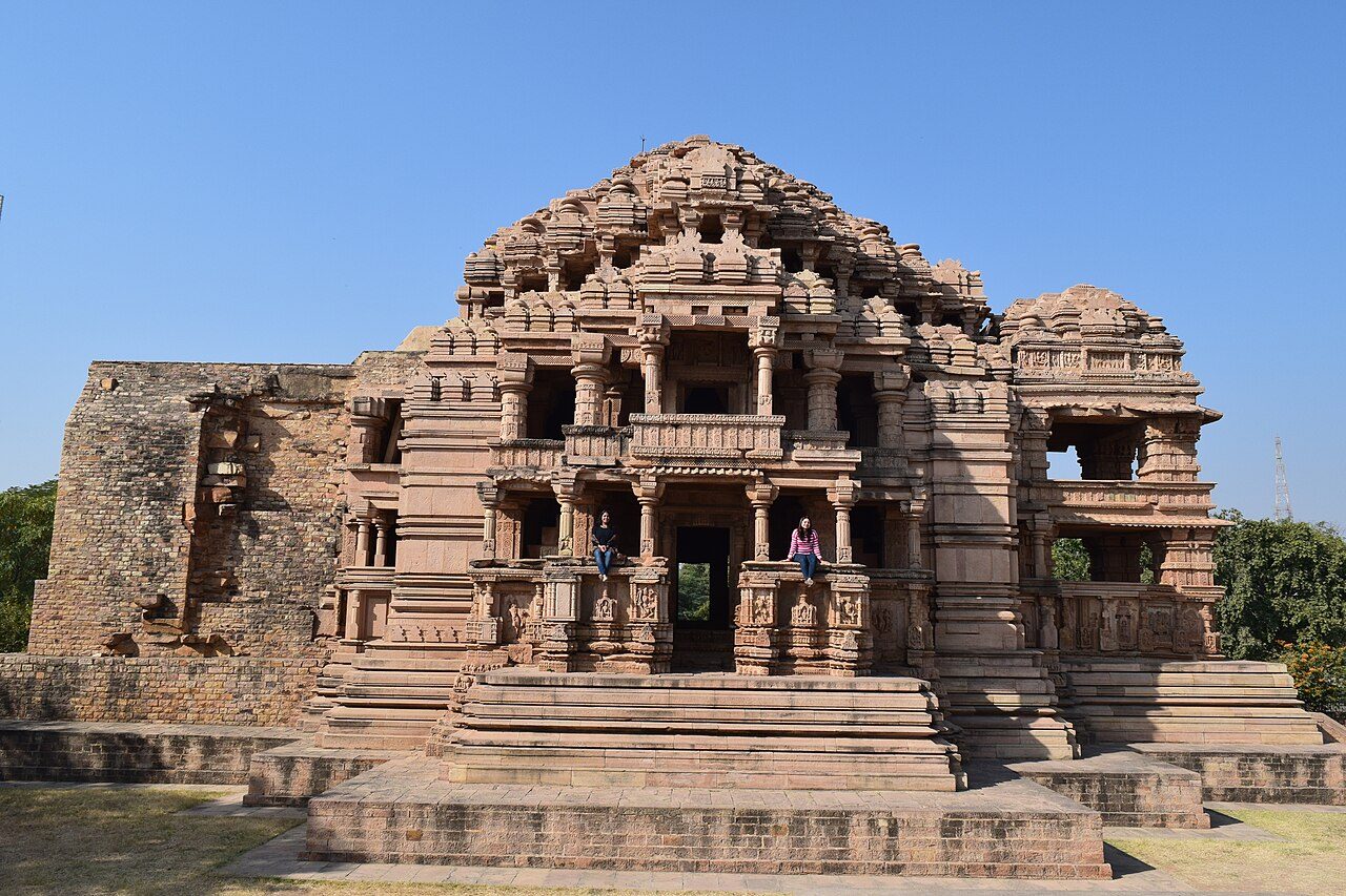 Sas Bahu Temple