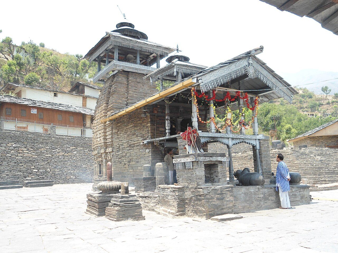 Lakhamandal Temple