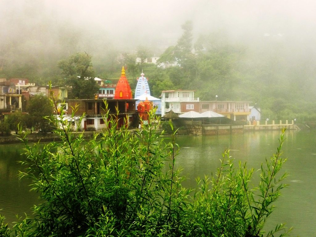 Rewalsar Lake