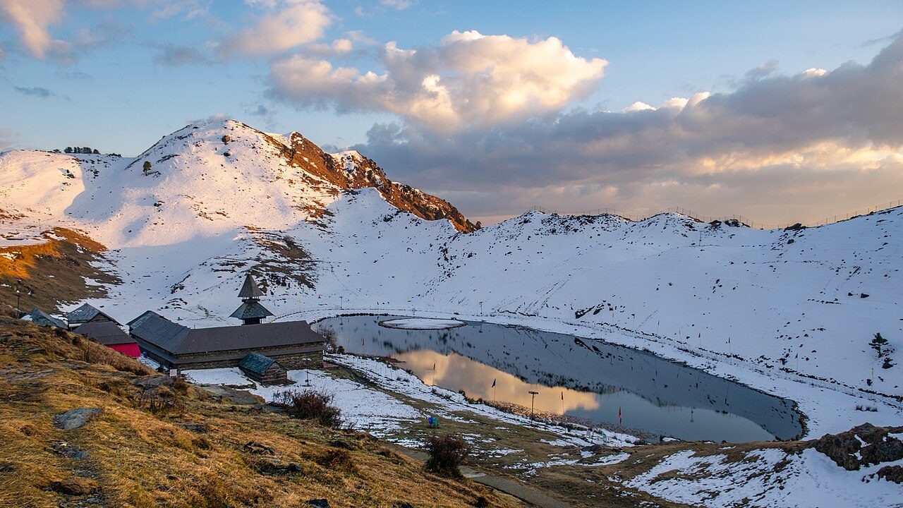 Prashar Lake