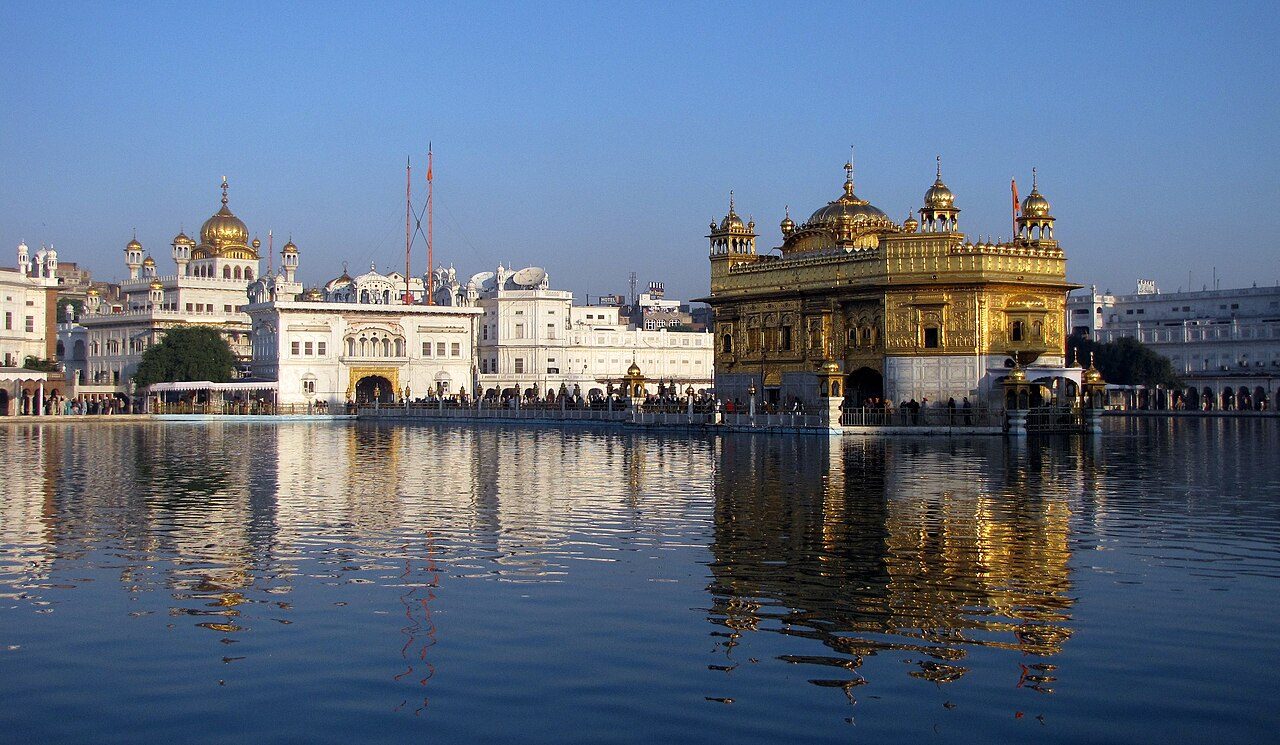 Amritsar in 2 Days: the Golden Temple, Jallianwala Bagh and Wagah Border