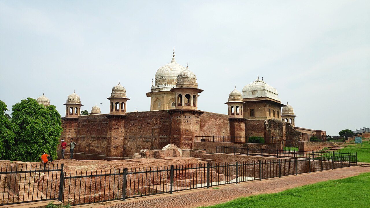 Sheikh Chilli's Tomb